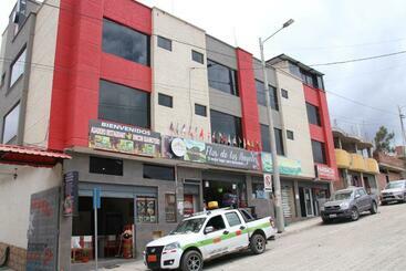 هتل Hostal Flor De Los ángeles Guamote