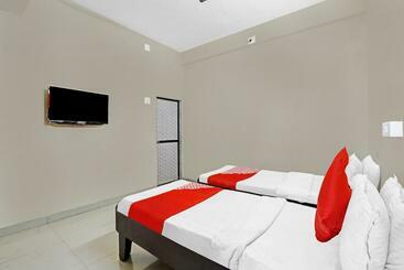 Flagship Hotel Vraj, Khambhaliya