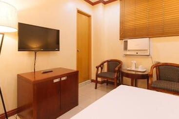 Peace Hotel By Reddoorz