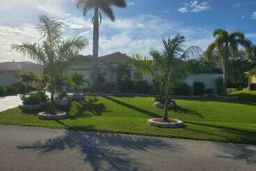 بنسيون 2 Private Cabanas With A Private Pool And Outdoor Kitchen