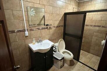 پانسیون Hostel Casa Tamarai