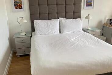 ペンション The Roxburgh Guest Accommodation