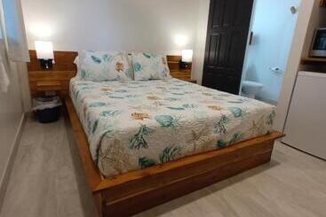 호스텔 The Sea Glass Inn