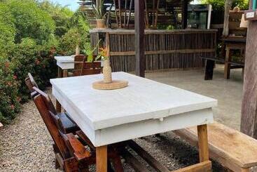 تختخواب و صبحانه Bonita Hostel