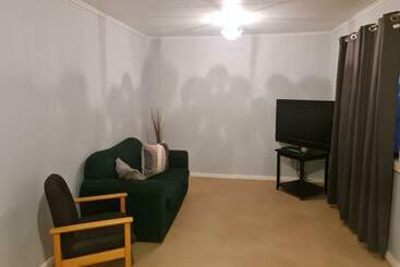 تختخواب و صبحانه City Centre Apartments