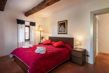 مبيت وإفطار Podere Querceto