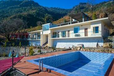 בית מלון כפרי Luxmi Vilas Inn, Mussoorie