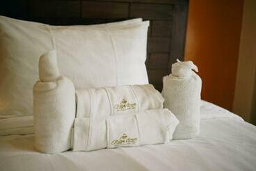 فندق Palm Grove Hot Springs And Mountain Resort