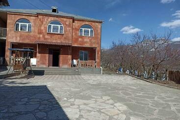 Пансион Green Paradise Guest House