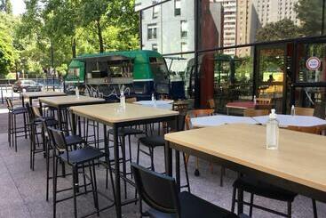 Пансион Just For Sleep Parisian Male Dorm Room Daily Stay From 20h To 10h Check In By Appointment Conta