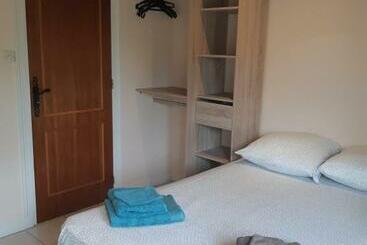 住宿加早餐 L Abri D Emilie Chambre D Hôtes