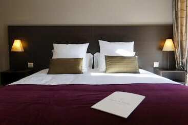 مبيت وإفطار Les Villas Du Chateau De Lastours