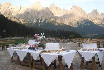 בית מלון כפרי Malga Ces