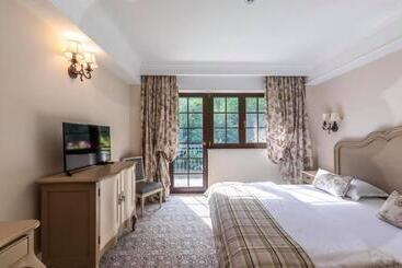 Pensiunea Dimitrios & Spa   Băile Herculane  Valea Cernei Terapie Spa  Relaxare A Minții și A Trupul