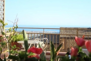 تختخواب و صبحانه Portatenea   Atenea Collection