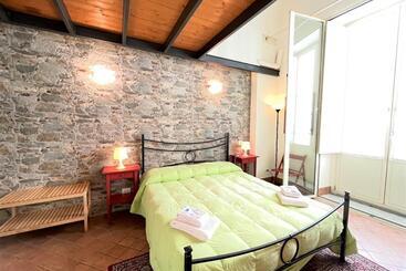 مبيت وإفطار Amenano Apartments