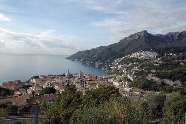 민박 Dimora Carlo Iii