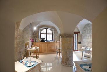 تختخواب و صبحانه In Tarquinia Albergo Diffuso