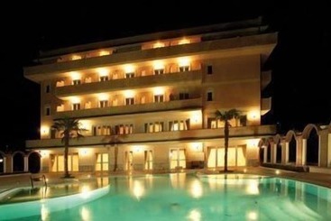 Grand Hotel Osman & Spa E Ristorante Il Danubio