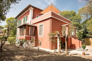 هتل B&b Villa Regina
