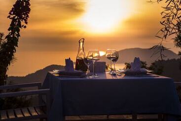 هتل Garcia Resort & Spa  Ultra All Inclusive