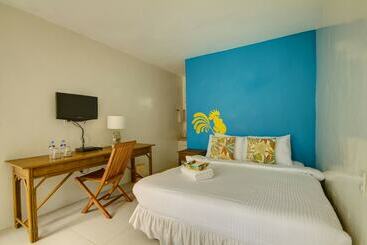 فندق Momo Beach House