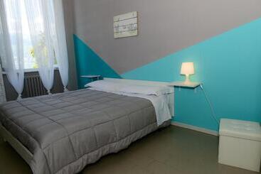 فندق Ostello Verbania