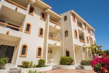 בית מלון כפרי Park Royal Homestay Los Cabos