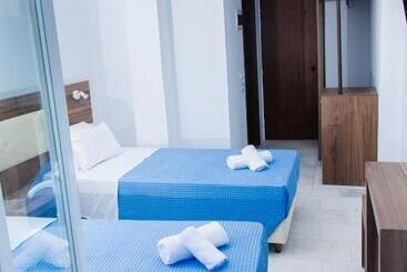 Hotel Santorini