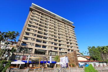 هتل Sun Moon Lake