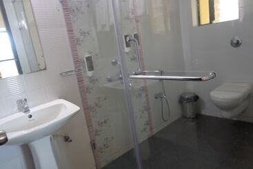 هتل The Tubki Resort