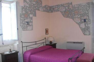 Bed and Breakfast Lakkios Charming Suites And Rooms