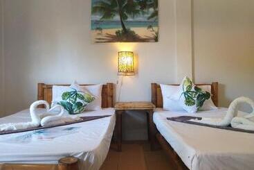 هتل The Sharks Tail Dive Resort