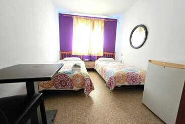 ペンション Low Cost Room Las Llaves 3