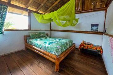 پانسیون Raices Mompiche