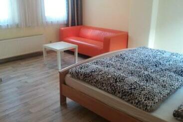 펜션 Steeger Weinstube