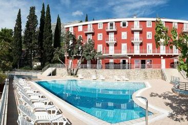 酒店 Aminess Bellevue Village