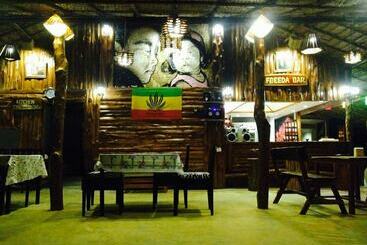 בית מלון כפרי Freeda Resort Koh Jum