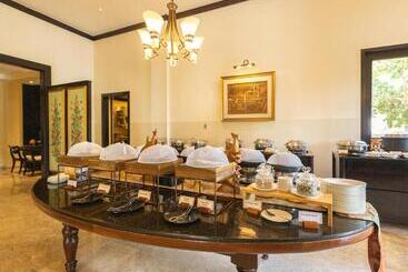 فندق The Ayodya Palace