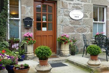 ペンション Fort Charlotte Guest House