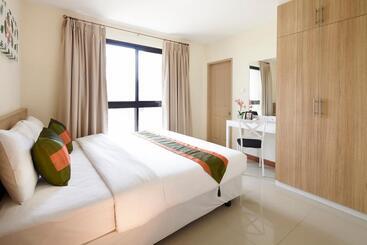 Отель The Plim Place