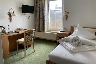 ペンション Das Muldenschlösschen   Gästehaus & Restaurant