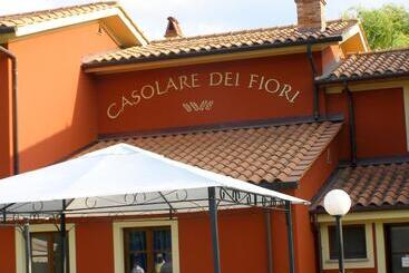 بنسيون Room In Farmhouse   Apartment In Farmhouse Casolare Dei Fiori