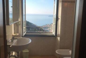 קוטג'' Affittacamere Cerisola 2003