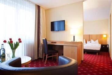 هتل Am Jungfernstieg