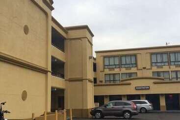 酒店 Diamond Inn & Suites