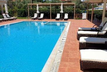 Eleana Boutique Hotel & Blue Infinity