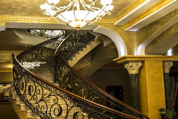 هتل Golden Palace Tsakhkadzor