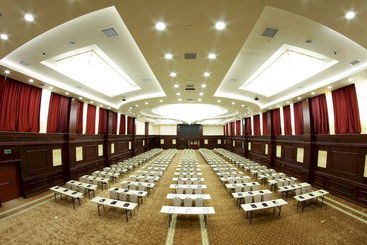 هتل Golden Palace Tsakhkadzor