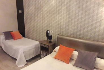 בית מלון כפרי La Tour De L'horloge